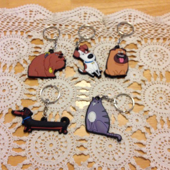 The Secret Life of Pets Bundle, five keychains, new items - Picture 1 of 9